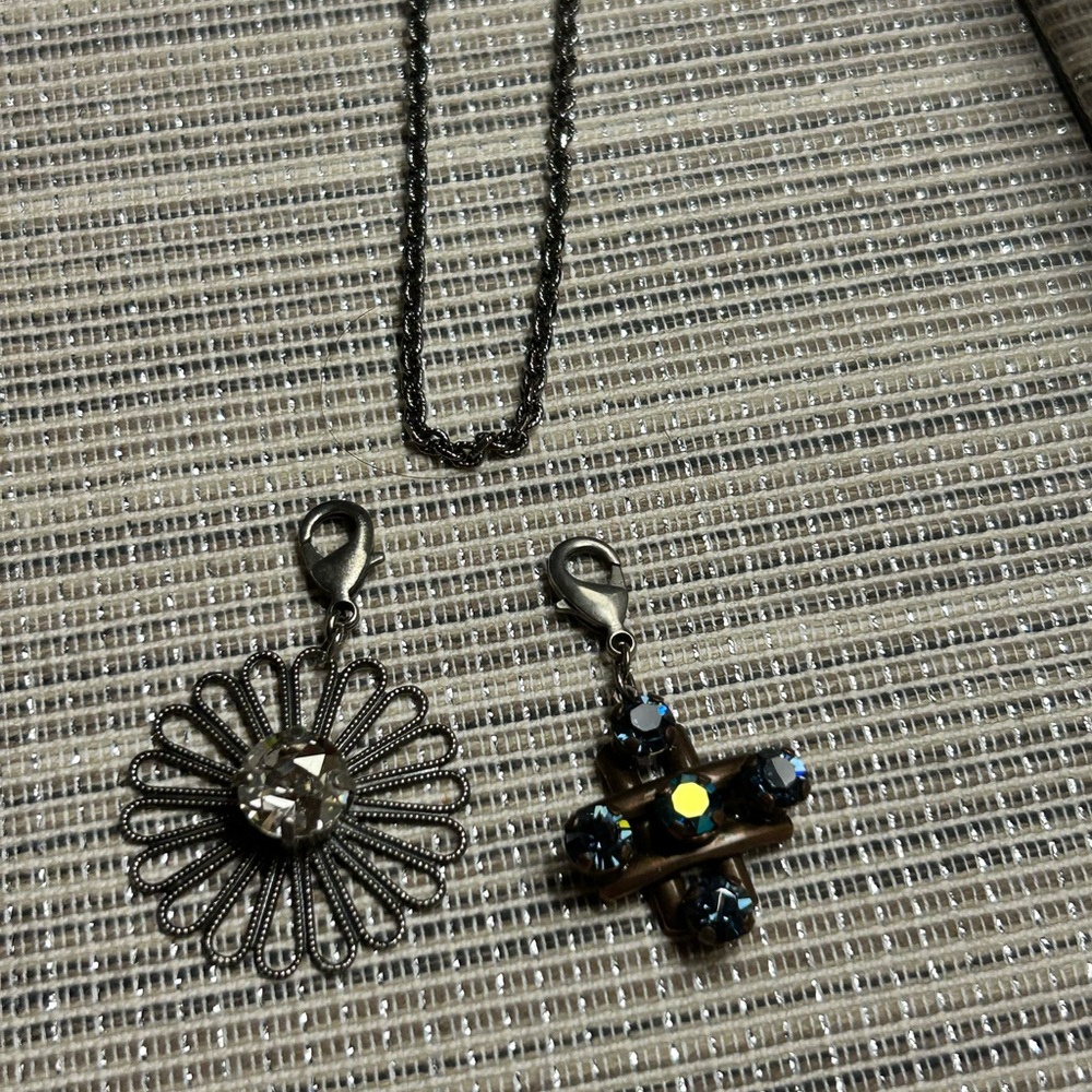 Sabika Silver Necklace with 2 pendants.